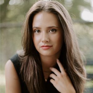 Meet your Posher, Abby